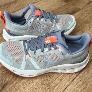ON Cloudsurfer Trail women size 7 NEW never worn